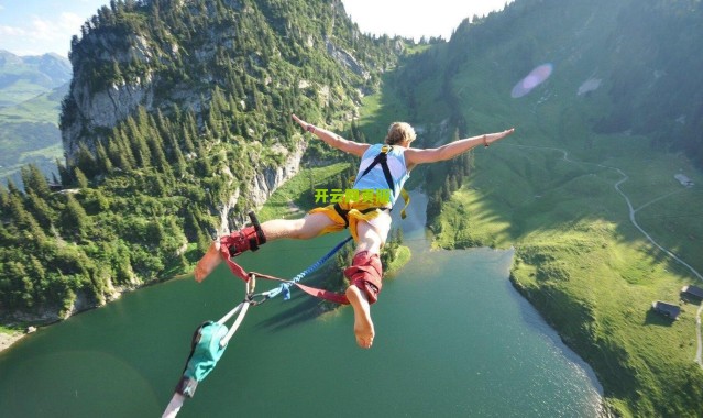 【开云app】尤文图斯锁定防线新目标，总监亲赴西班牙考察巴萨后卫明格萨