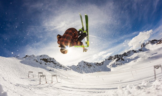 开云app-西甲揭幕战，武磊精准喂饼遭队友挥霍，巴萨门柱两度救险助哈维迎执教开门红