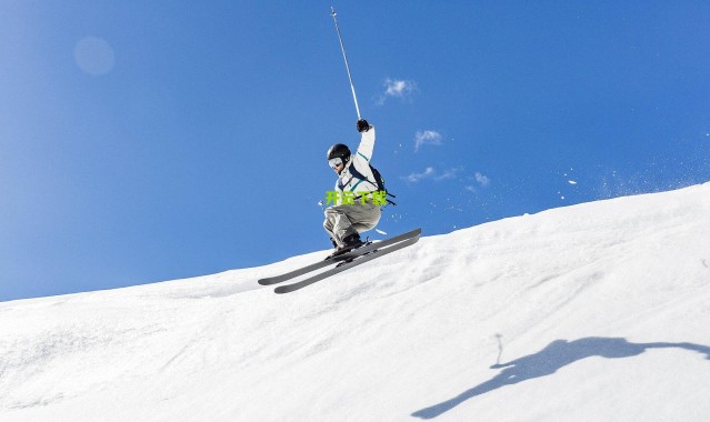 【开云网页版】击剑小明星姜鑫瑞，比赛让我更加自信 场上只能靠自己