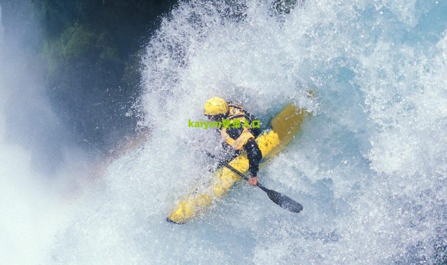 【开云app】每体：略伦特佩戴黄色镜片眼镜引发潮流，多位球员支持并模仿