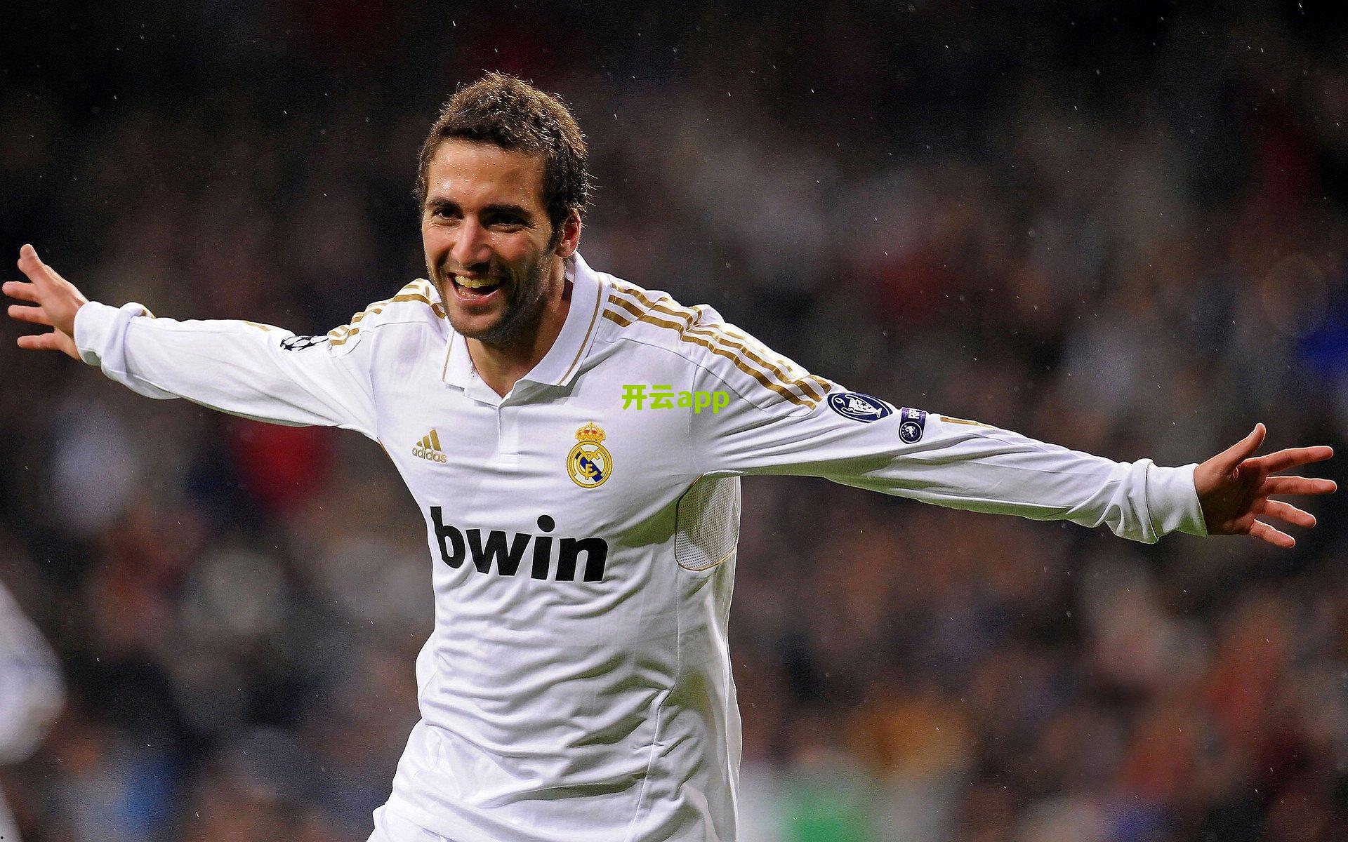 英伦新星闪耀!利兹联16岁天才塞缪尔-阿尔克引德甲豪门争夺战